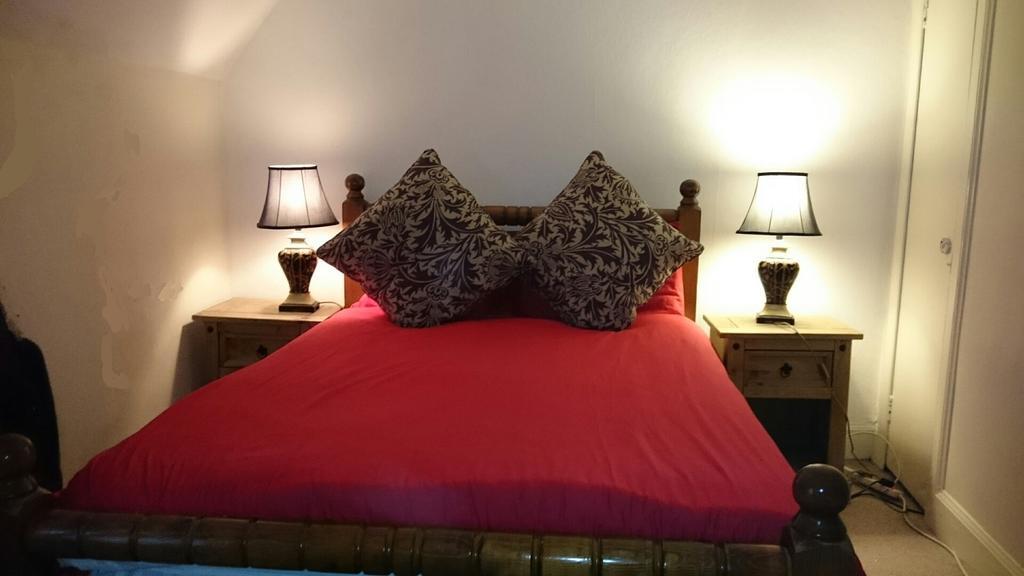 Royal Mile Budget Apartments Edinburgh Room photo